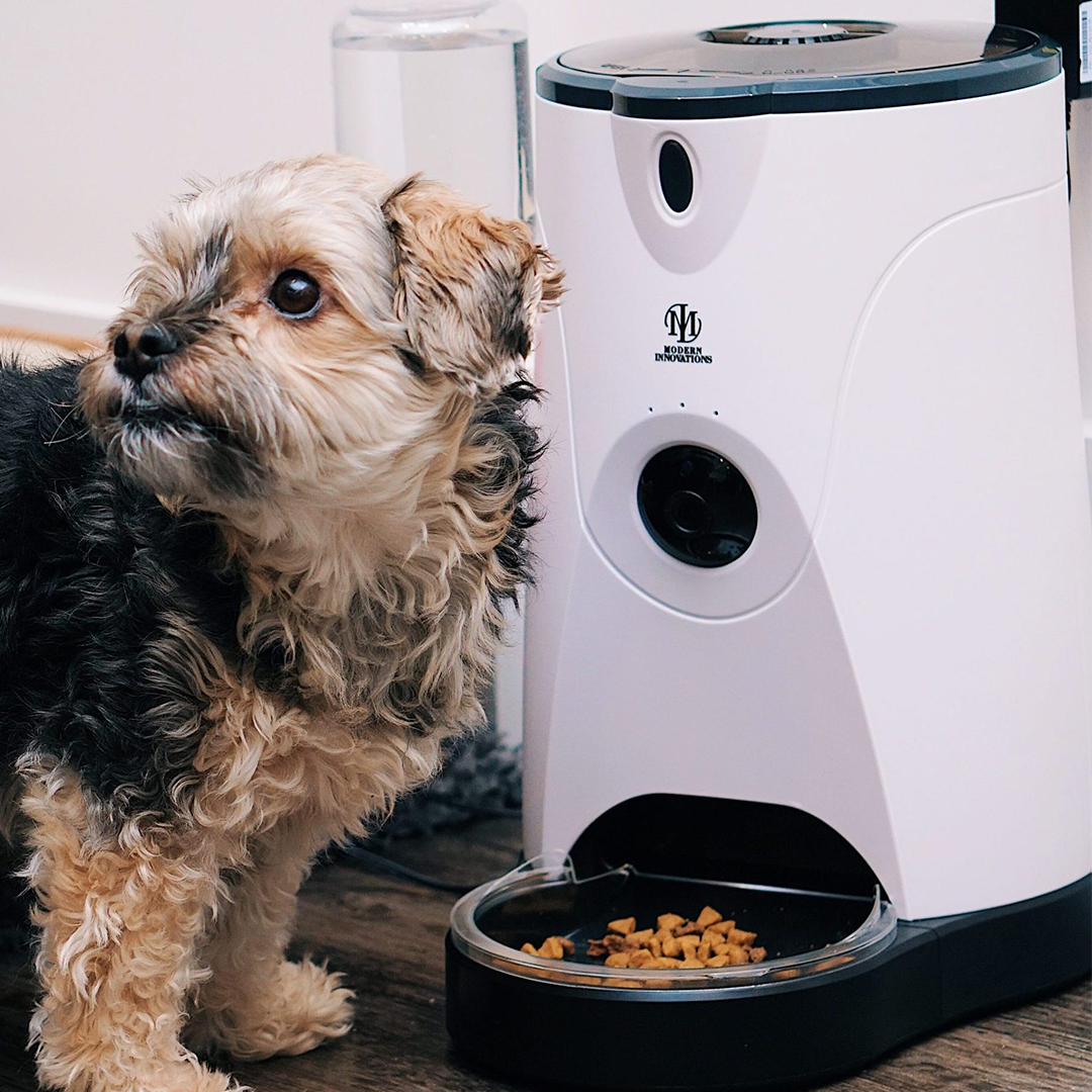 Smart WiFi Pet Feeder with Camera – Feed & Talk to Your Pet Anytime